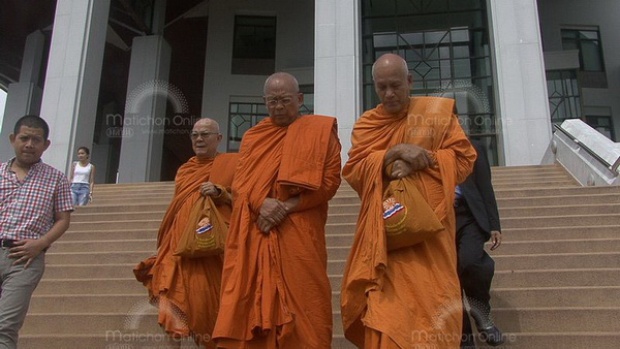 ยกฟ้อง พระสุเทพและพวก คดีฝ่าฝืนพ.ร.บ.เลือกตั้ง แจกผ้าขนหนู หนุนผู้สมัครอบจ.