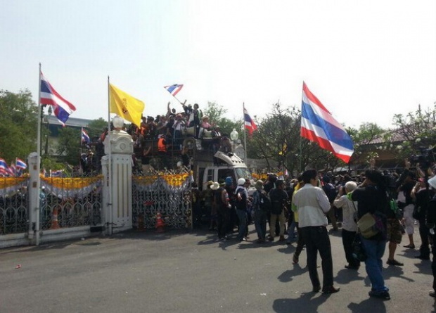 สุเทพ แถลง ชัยชนะ แต่ไม่เด็ดขาด ! ยันแม้รัฐบาลยุบสภาก็ยังชุมนุมต่อ!เพื่อขจัดระบบทักษิณ