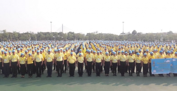 ในหลวงพระราชทานอาหาร 6,000 ชุด ให้จิตอาสาบิ๊กคลีน