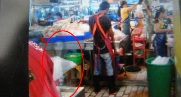 ผวา!ภาพติดวิญญาณผีสาวกลางตลาดไท