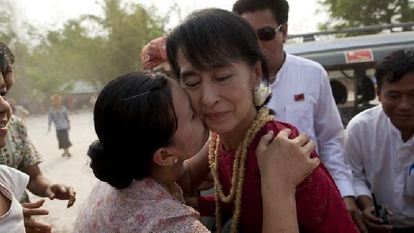 รัฐบาลพม่ายืนยันซู จี-เอ็นแอลดีชนะเลือกตั้งถล่มทลาย กวาด 40 ที่นั่ง 