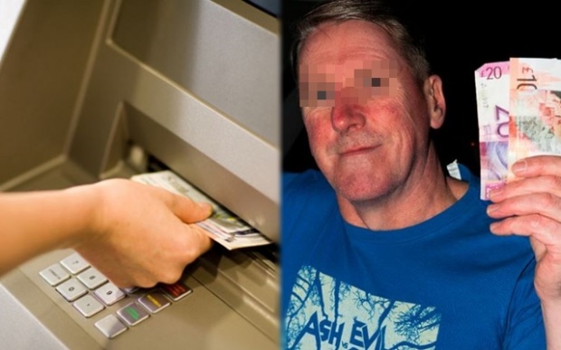 ชายหนุ่มเจอเงินค้างในตู้ ATM ตัดสินใจนำส่งคืนหาเจ้าของ 1 ชั่วโมงผ่านไป ทำชีวิตเปลี่ยน?