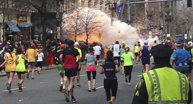 ประมวลภาพเหตุระเบิด ถล่มมาราธอนบอสตัน 