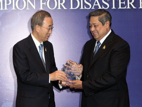 บันคีมุนยกย่องผู้นำอินโดนีเซีย เป็นนักต่อสู้เพื่อลดความเสี่ยงภัยพิบัติคนแรกของโลก