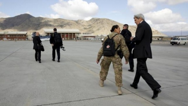 รัฐมนตรีต่างประเทศสหรัฐเยือนอัฟกานิสถานโดยไม่แจ้งล่วงหน้า