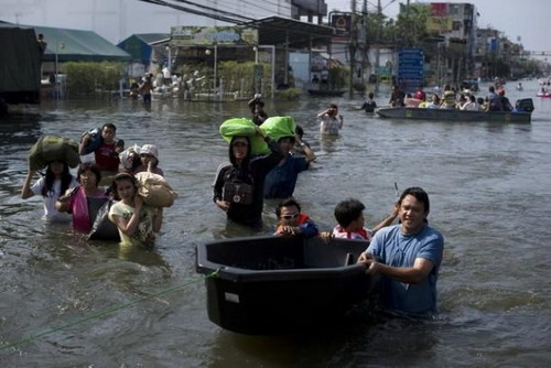 ฝนถล่มหนักญี่ปุ่น-จีนตายนับสิบ