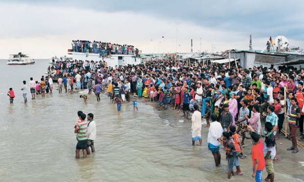 อุบัติเหตุเรือเฟอร์รี่ล่มในบังกลาเทศ เสียชีวิตแล้ว 68 ราย