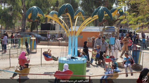 ไอเอส สร้างภาพ เปิดสวนสนุกคืนความสุขให้เด็ก ๆ ใน ซีเรีย