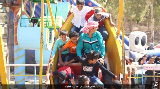 ไอเอส สร้างภาพ เปิดสวนสนุกคืนความสุขให้เด็ก ๆ ใน ซีเรีย