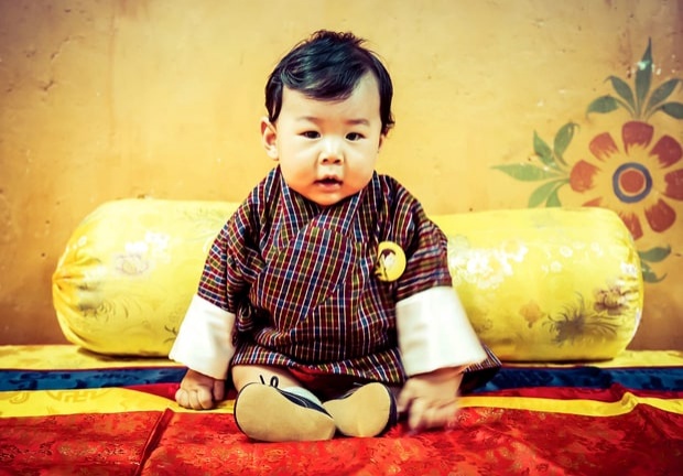  ภาพใหม่ เจ้าชายน้อยแห่ง ภูฎาน สดใส ร่าเริง น่ารักมาก