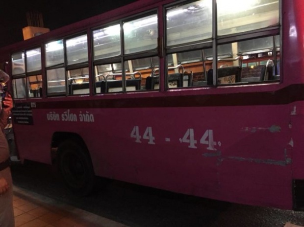 ช็อค!! รถเมล์สาย 44 ทับผู้โดยสารดับคาที่ ขณะกำลังลงจากรถ