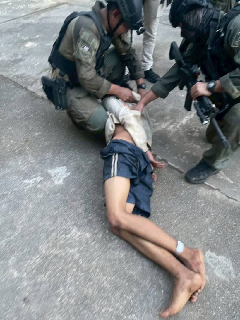 คนร้ายบุกโรงเรียนมอบตัวแล้ว