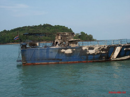 ไฟเผาเรือตรวจการณ์กรมประมงวอดกลางทะเลสิชล คาดเสียหาย 50ล้าน