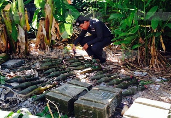 พบระเบิดอาร์พีจี-ลูกเกลี้ยงสังหาร!! ถูกทิ้งซุกป่ากลางเมืองชลบุรี 177 ลูก