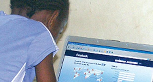 อุทาหรณ์ เด็กหญิงวัย 12 ปีถูกเพื่อนขู่ทางอินเทอร์เน็ต โดดตึกฆ่าตัวตาย