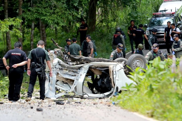 คนร้ายระเบิดรถโรงพักกรงปินังตำรวจดับ3เจ็บ2 