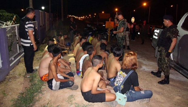 ทหาร-ปกครองชลบุรี ปิดถนนรวบแว้นป่วนเมือง หลังนัดแข่งรถผ่านเฟซบุ๊ก