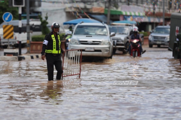 ห่าฝนซัด!! เมืองสกลนครจมบาดาล สาวขอความช่วยเหลือติดในโรงแรมออกไม่ได้