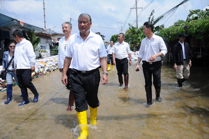 ศปภ.ระดมเครื่องสูบน้ำทั้งในประเทศและต่างประเทศ