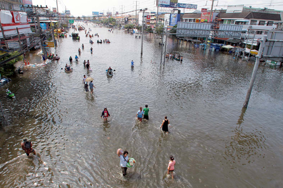 ชมภาพชุดนํ้าท่วม กทม.-นนท-ปทุม21ต.ค.54