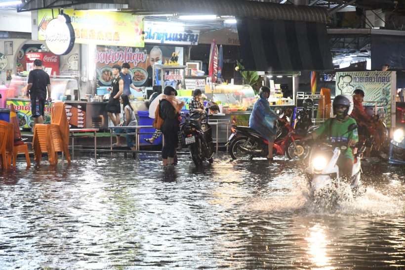 คนกรุงอ่วม! ฝนถล่มหลังเลิกงาน น้ำท่วมขังหลายพื้นที่