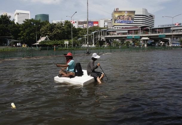 ประมวลภาพ น้ำท่วม 6 พ.ย. 54 @thaitvnews