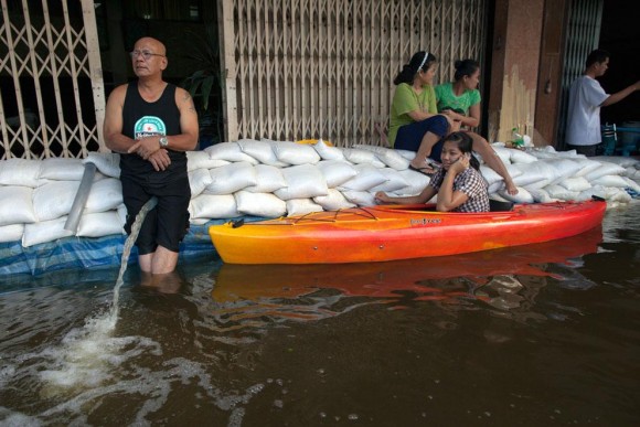 สื่อนอกแพร่ภาพชุด “Thailand Floods Pass Their Peak”