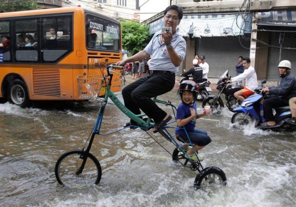 สื่อนอกแพร่ภาพชุด “Thailand Floods Pass Their Peak”