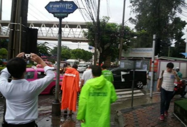 พิษฝน!!  น้ำท่วมถนนใน กทม.หลายจุด  ตรงไหนบ้างควรหลีกเลี่ยง
