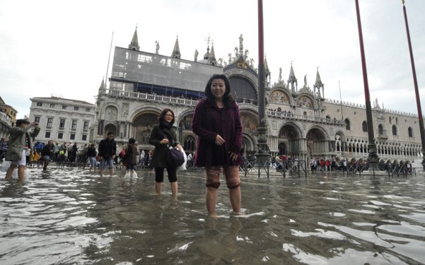 ประมวลภาพ น้ำท่วมเมืองเวนิส อิตาลี หนักที่สุดในรอบ 150 ปี