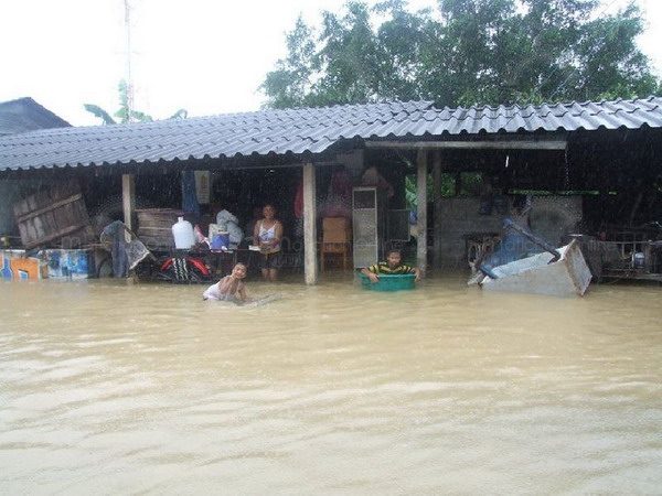 นครศรีธรรมราชอ่วม! ฝนตกหนัก สะพาน อ.นบพิตำขาด 7 จุด 