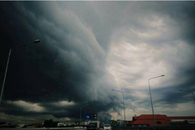 “เมฆกันชน” สัญญาณเตือน ลมกระโชก-ฟ้าฝนคะนอง รุนแรง