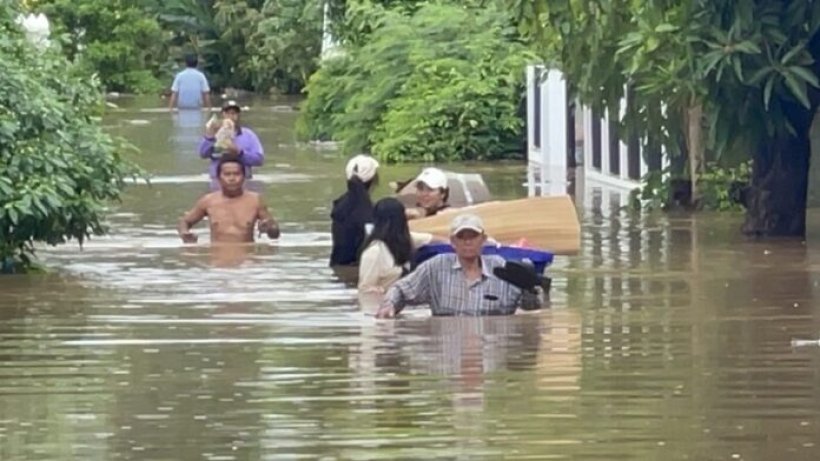 ตั้งตัวไม่ทัน ชาวบ้านริมโขงหนองคายเก็บของไม่เสร็จเจอน้ำทะลัก