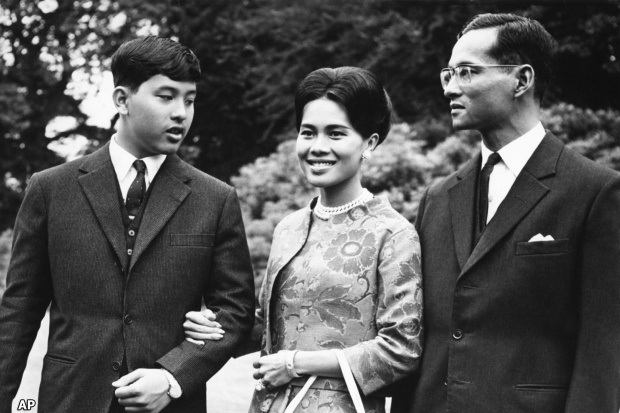 พระราชประวัติสมเด็จพระบรมโอรสาธิราช เจ้าฟ้ามหาวชิราลงกรณ สยามมกุฎราชกุมาร