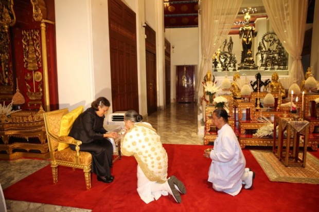 สมเด็จพระเทพฯ ทรงประกอบพิธีบวงสรวงอธิษฐานจิต เตรียมงานถวายพระเพลิงพระบรมศพ