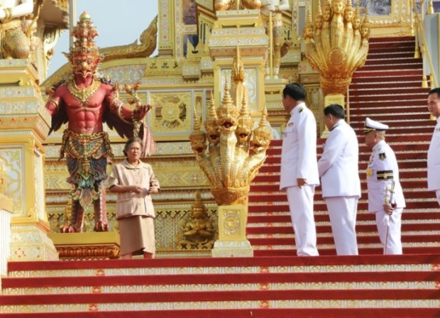 “สมเด็จพระเทพฯ” ทรงเปิดนิทรรศการพระเมรุมาศ รับสั่งดูแลความเรียบร้อยให้ประชาชน