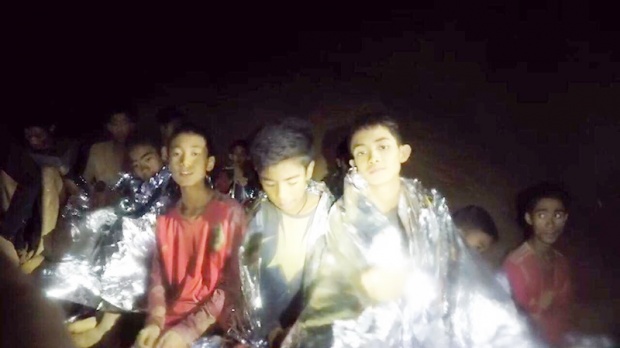 เพื่อนๆโดดตัวลอย! นาทีรู้ หมูป่า พ้นถ้ำหลวง เผยคนนี้ อยากเจอที่สุด พร้อมเล่าฉายาสุดแสบ!