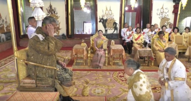 ไขข้อสงสัย ทำไมโทรทัศน์รวมการเฉพาะกิจ ถึงดูดเสียงพระมหาราชครูตอนถวายมนตร์