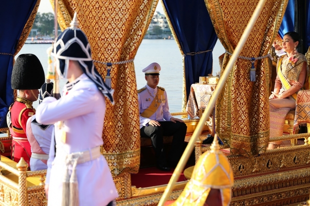 ประมวลภาพเสด็จฯ เลียบพระนครโดยขบวนพยุหยาตราทางชลมารค