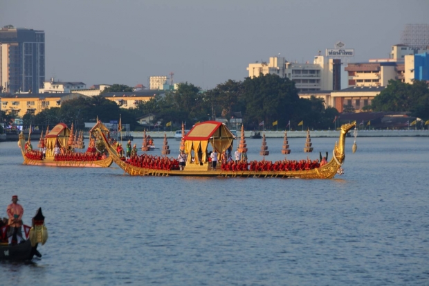 ประมวลภาพเสด็จฯ เลียบพระนครโดยขบวนพยุหยาตราทางชลมารค