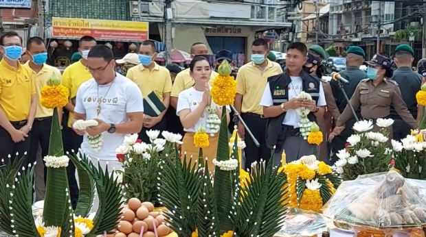 เปิดคำขอขมาย่าโม 3 พิธีกรช่องส่องผี หวิดโดนปะทะถึงตัว