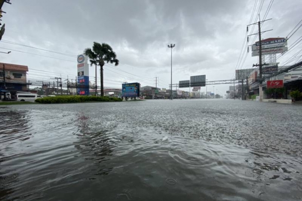 ฉ่ำแต่เช้า! กรมอุตุฯ เตือนระวังอันตราย ฝนถล่ม 40 จังหวัด