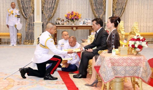 ในหลวง พระราชทานโฉนดที่ดินในพระปรมาภิไธย แก่สถานศึกษา-หน่วยงานรัฐ