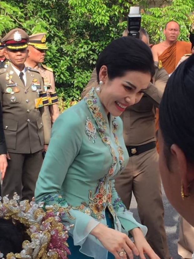 เจ้าคุณพระสินีนาฏ พิลาสกัลยาณี สง่างามในชุดย่าหยา ปฏิบัติภารกิจที่จ.ภูเก็ต