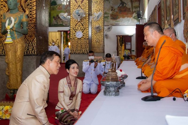 ในหลวง เสด็จฯ พร้อมด้วย เจ้าคุณพระฯ ทรงบำเพ็ญพระราชกุศลที่ ลำพูนและร้อยเอ็ด