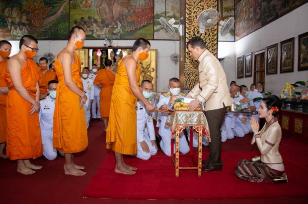 ในหลวง เสด็จฯ พร้อมด้วย เจ้าคุณพระฯ ทรงบำเพ็ญพระราชกุศลที่ ลำพูนและร้อยเอ็ด