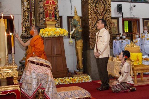 ในหลวง เสด็จฯ พร้อมด้วย เจ้าคุณพระฯ ทรงบำเพ็ญพระราชกุศลที่ ลำพูนและร้อยเอ็ด