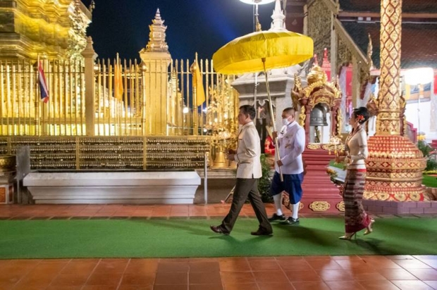 ในหลวง เสด็จฯ พร้อมด้วย เจ้าคุณพระฯ ทรงบำเพ็ญพระราชกุศลที่ ลำพูนและร้อยเอ็ด