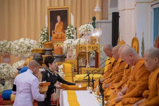 เจ้าคุณพระสินีนาฏฯ  ไปในการบำเพ็ญพระราชกุศลสมเด็จพระญาณวชิโรดม