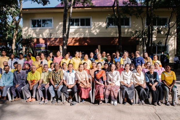 ประมวลภาพ เจ้าคุณพระสินีนาฏ งามสง่าสวมผ้าซิ่นตีนแดง พร้อมเผยความหมาย